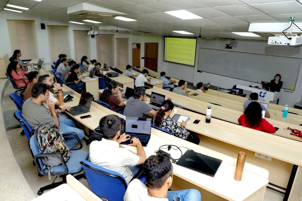 HSE University–St Petersburg and Indian Institute of Management to Launch Joint Seminar for PhD Students Illustration for news: HSE University–St Petersburg and Indian Institute of Management to Launch Joint Seminar for PhD Students